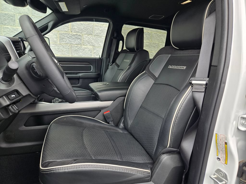Used 2025 RAM 2500 Laramie AWD/4WD image 16