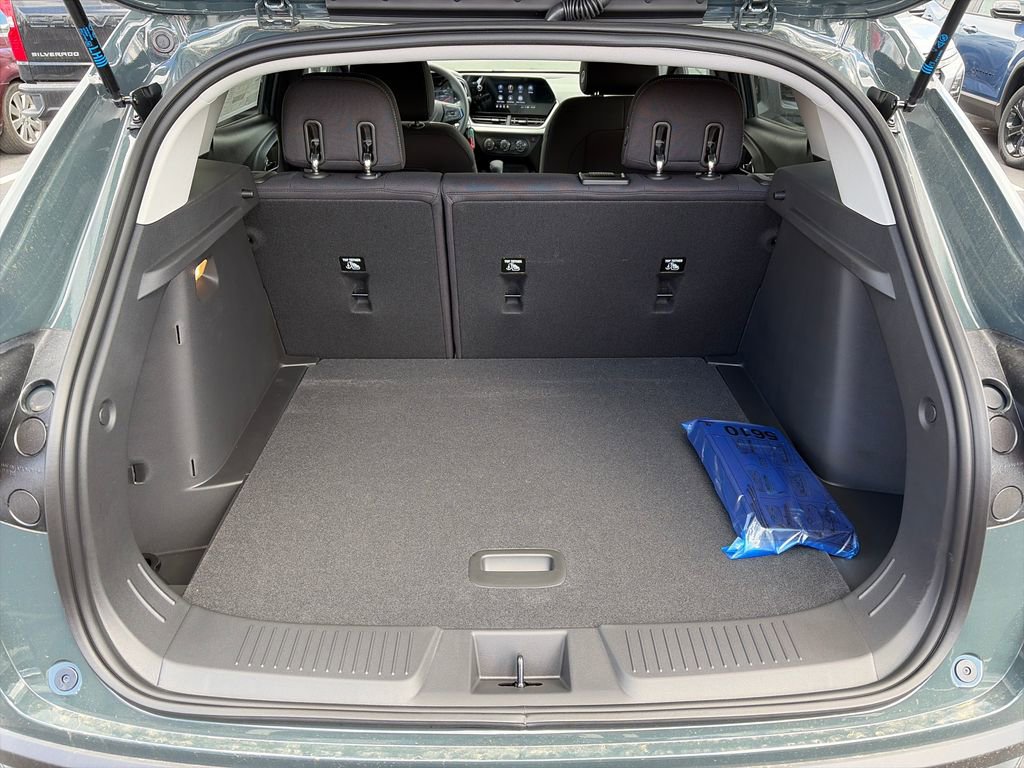 New 2026 Chevrolet Trax LS FWD image 5