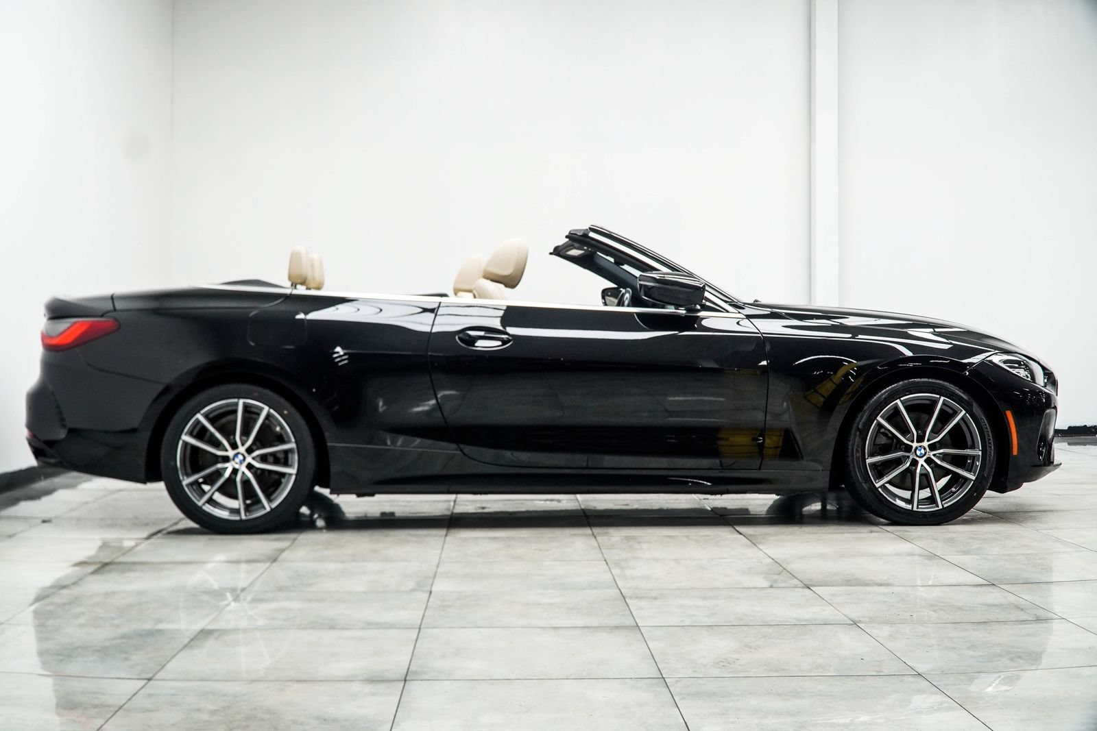 Used 2024 BMW 430i Convertible RWD image 8