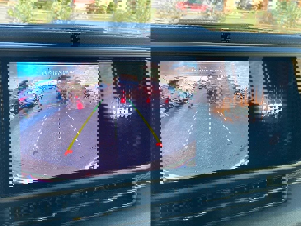 Used 2025 Jeep Wrangler Unlimited Rubicon w/ Convenience Group image 19