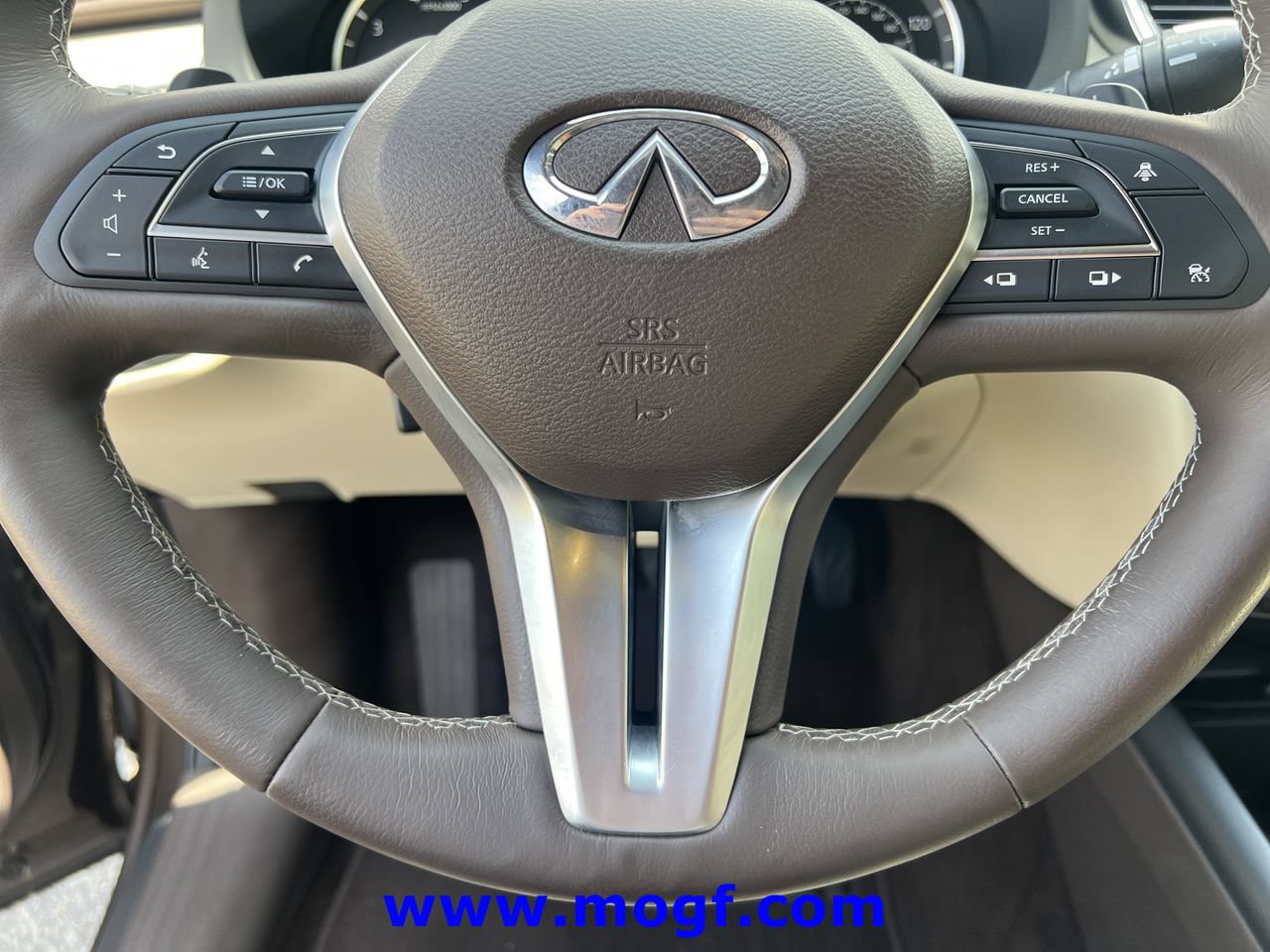Used 2019 INFINITI QX50 Essential w/ Sensory Package AWD/4WD image 12