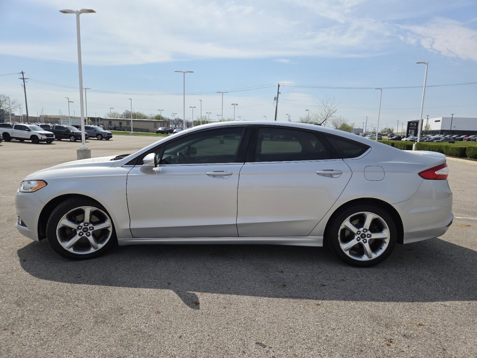 Used 2016 Ford Fusion SE image 12