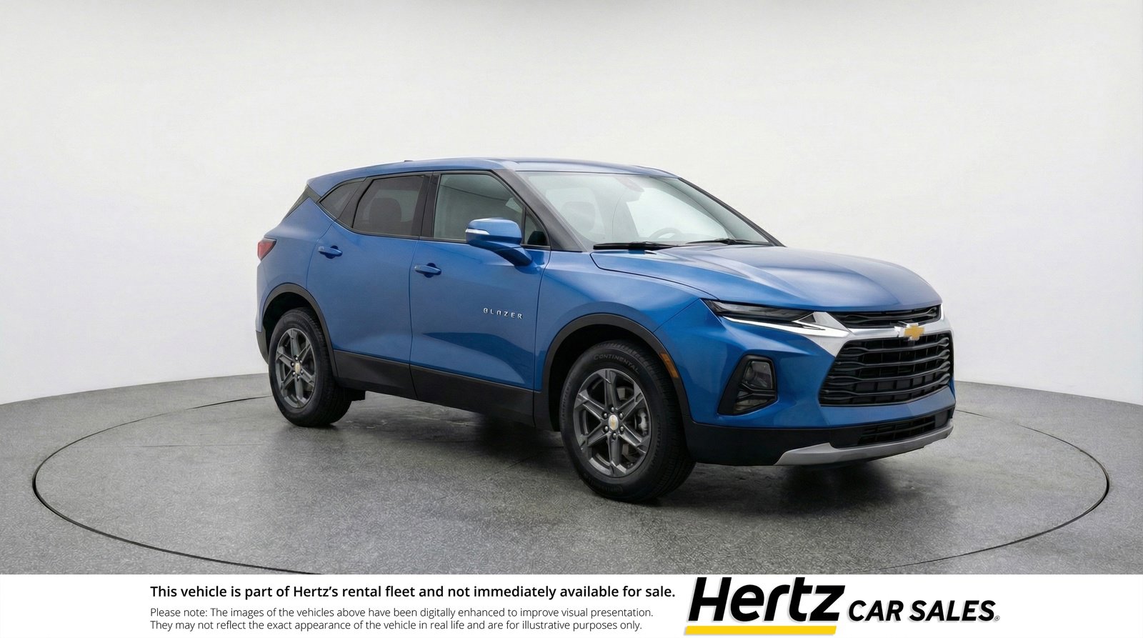 Used 2025 Chevrolet Blazer LT FWD image 1