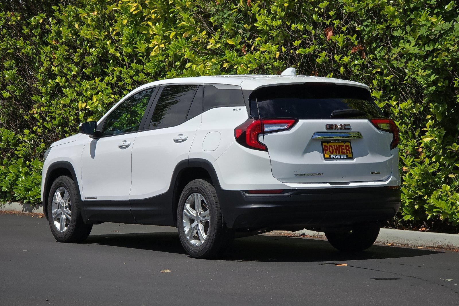 Used 2022 GMC Terrain SLE AWD/4WD image 6