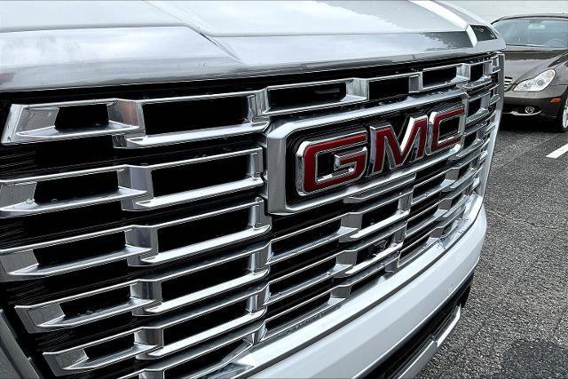 Used 2025 GMC Yukon XL Denali image 33