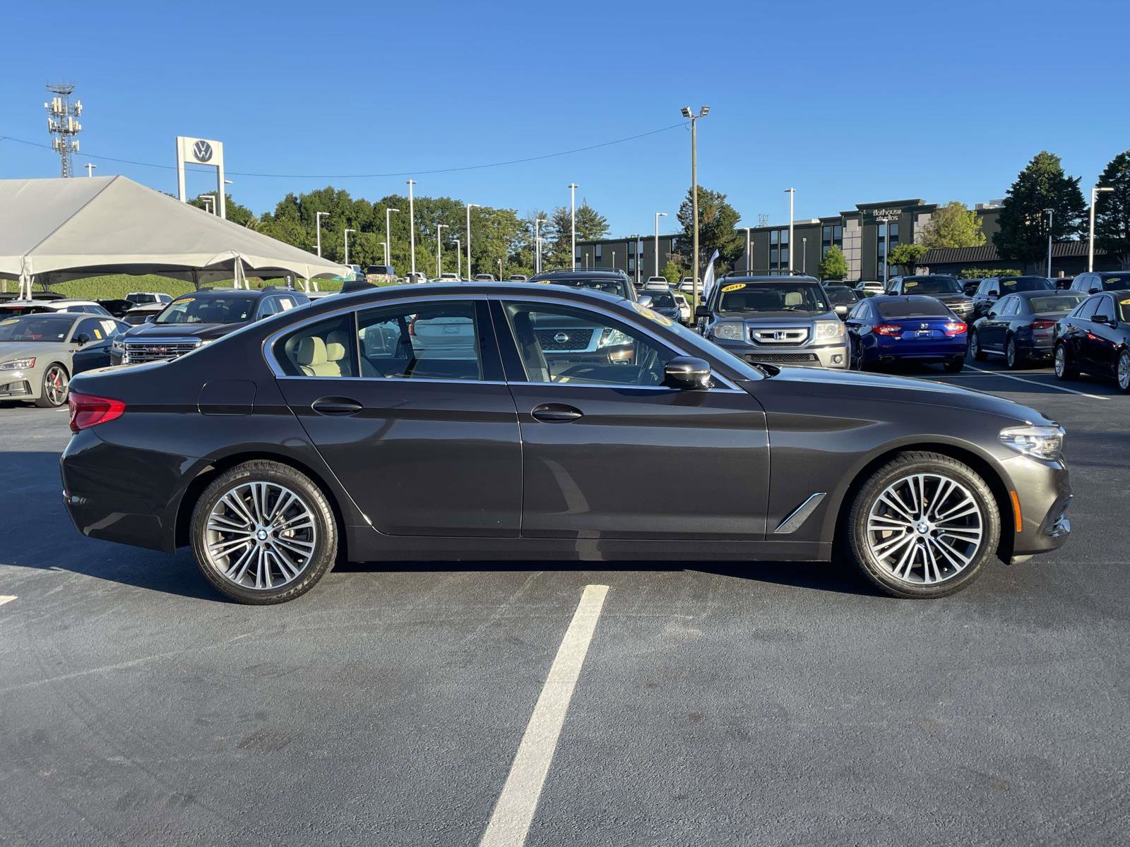 Used 2020 BMW 530i xDrive AWD/4WD image 8