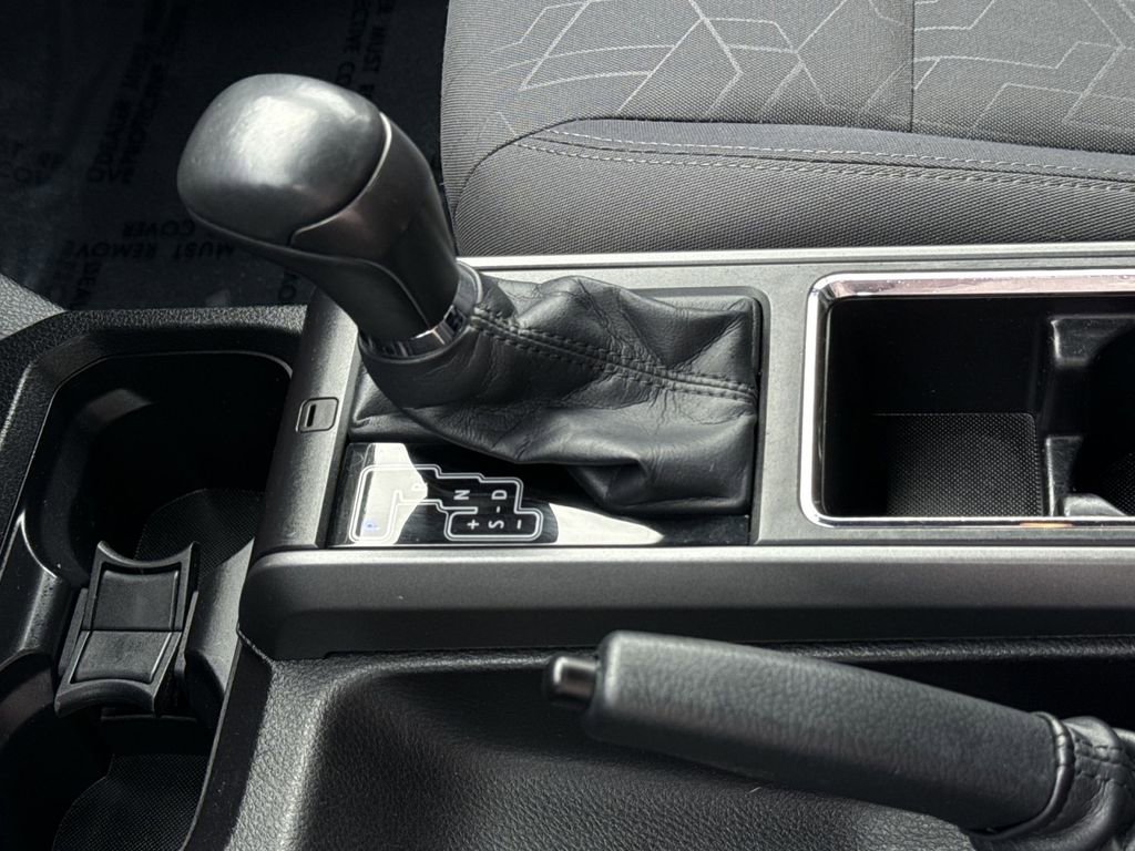 Used 2016 Toyota Tacoma TRD Sport w/ Towing Package image 17