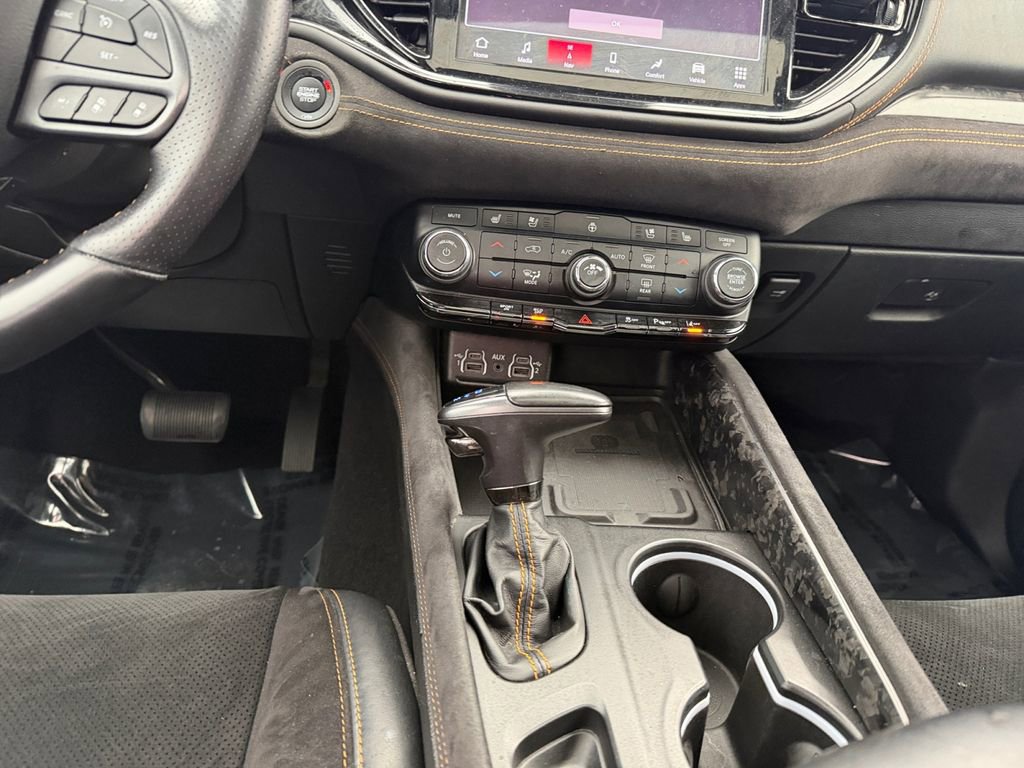 Used 2022 Dodge Durango R/T w/ Hemi Orange Plus Package image 11