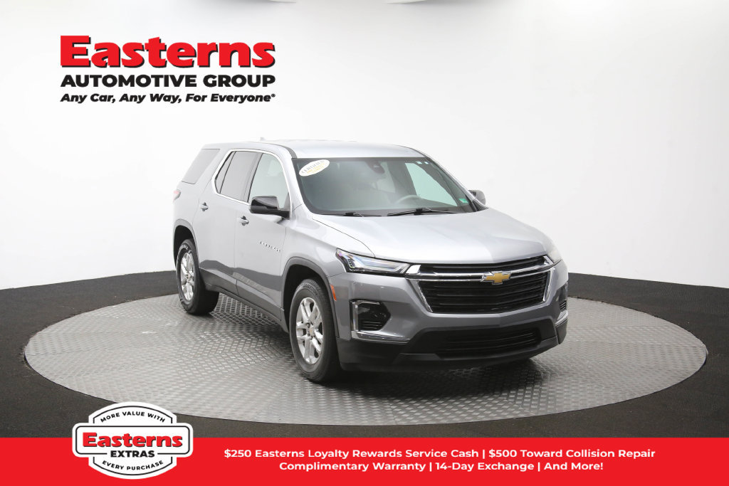 Used 2023 Chevrolet Traverse LS FWD image 50
