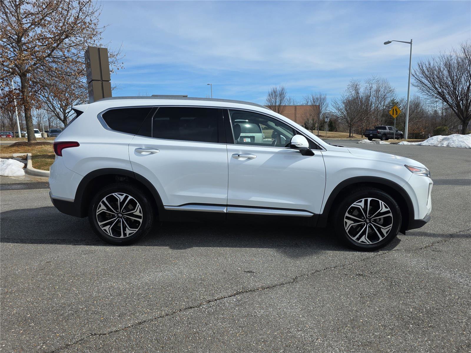 Used 2019 Hyundai Santa Fe Limited w/ Cargo Package image 3