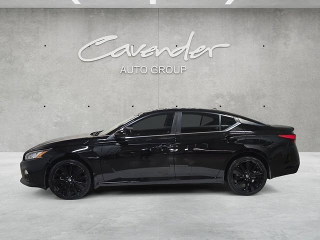 Used 2022 Nissan Altima 2.5 SR w/ Midnight Edition Package AWD/4WD image 13