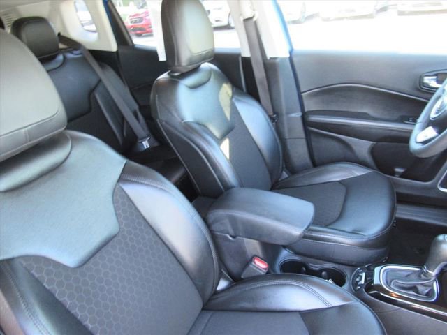 Used 2021 Jeep Compass Latitude FWD image 9