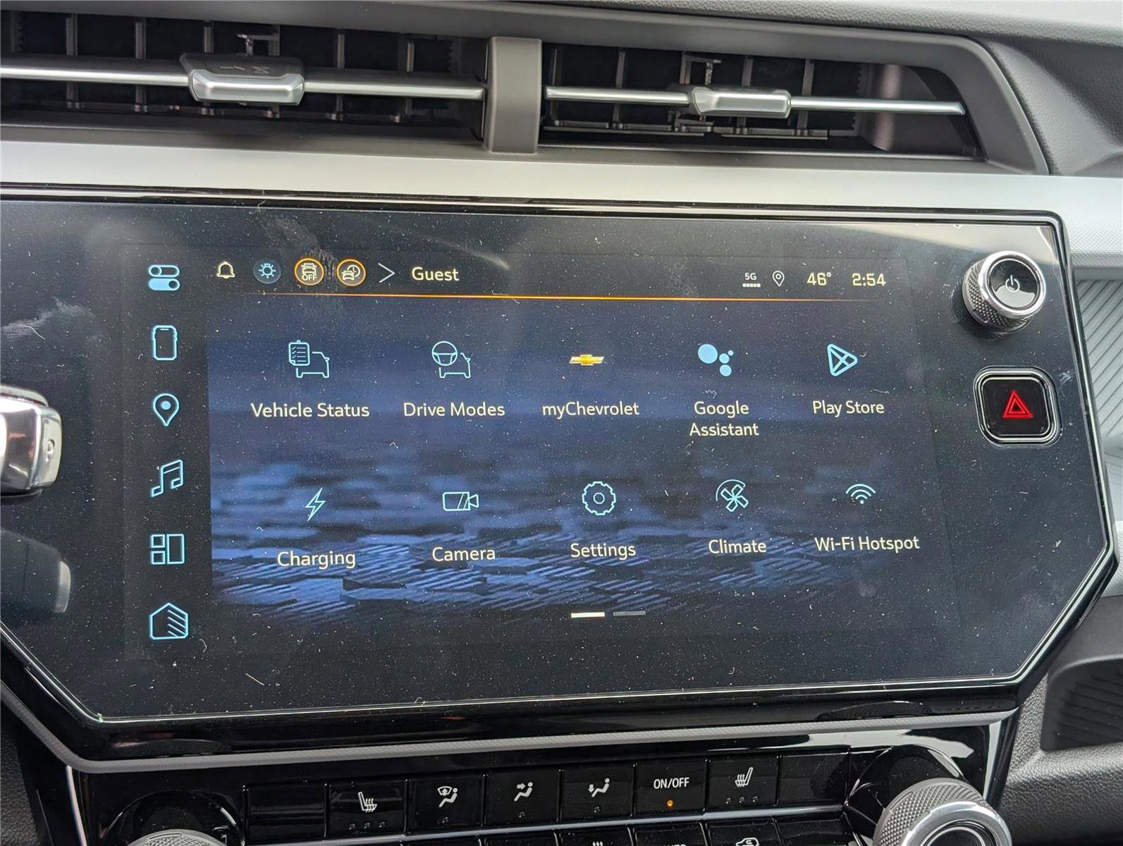 New 2027 Chevrolet Bolt LT w/ Comfort Package image 21