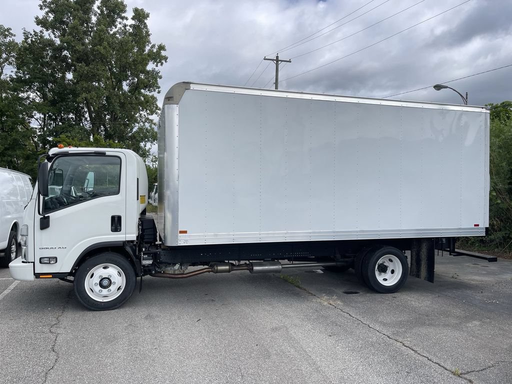 New 2024 Chevrolet Low Cab Forward 5500XG RWD image 3