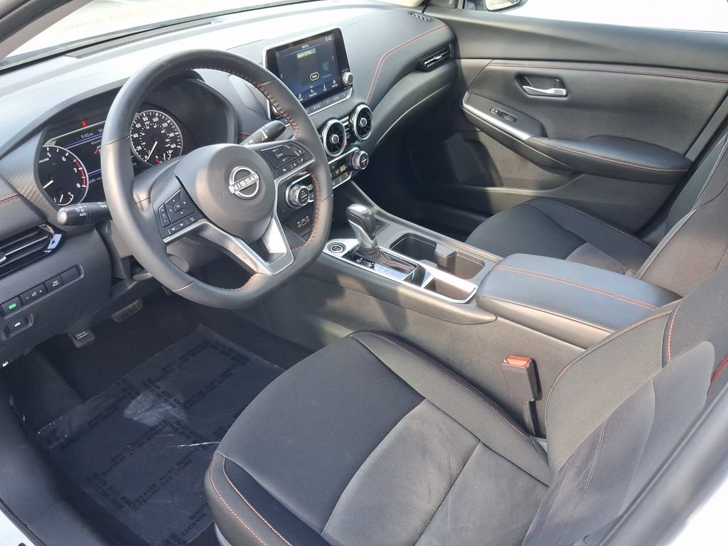 Used 2025 Nissan Sentra SR FWD image 18