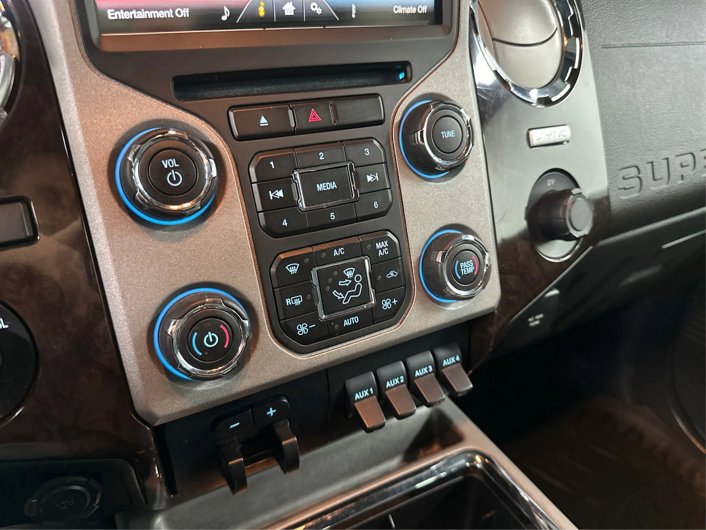 Used 2016 Ford F350 Platinum image 26