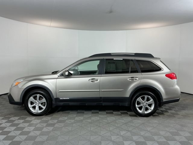 Used 2014 Subaru Outback 2.5i Limited w/ Moonroof Package AWD/4WD image 8