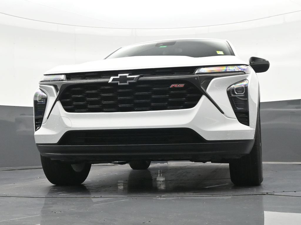 Used 2024 Chevrolet Trax RS FWD image 32