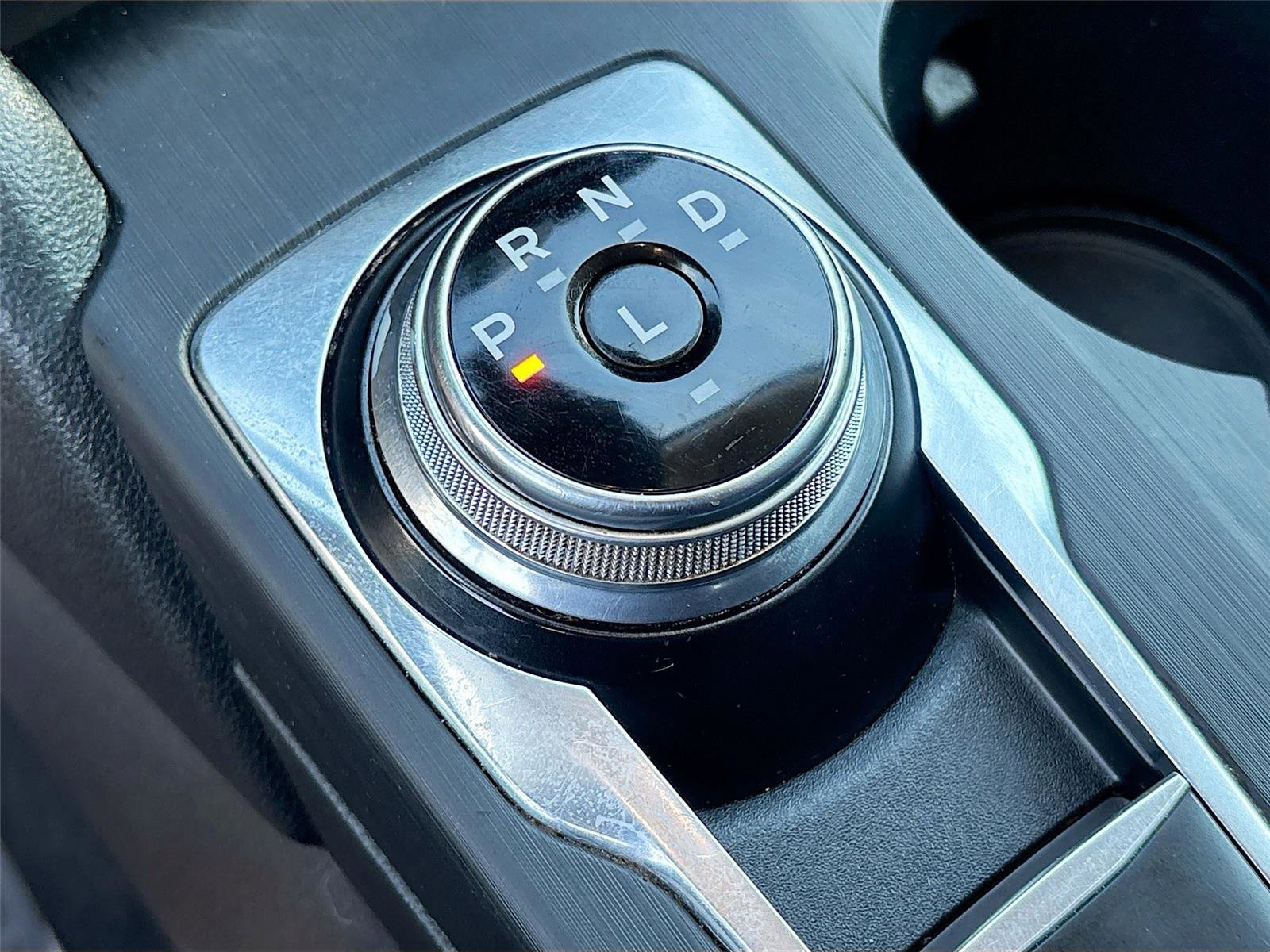 Used 2020 Ford Escape SE image 17