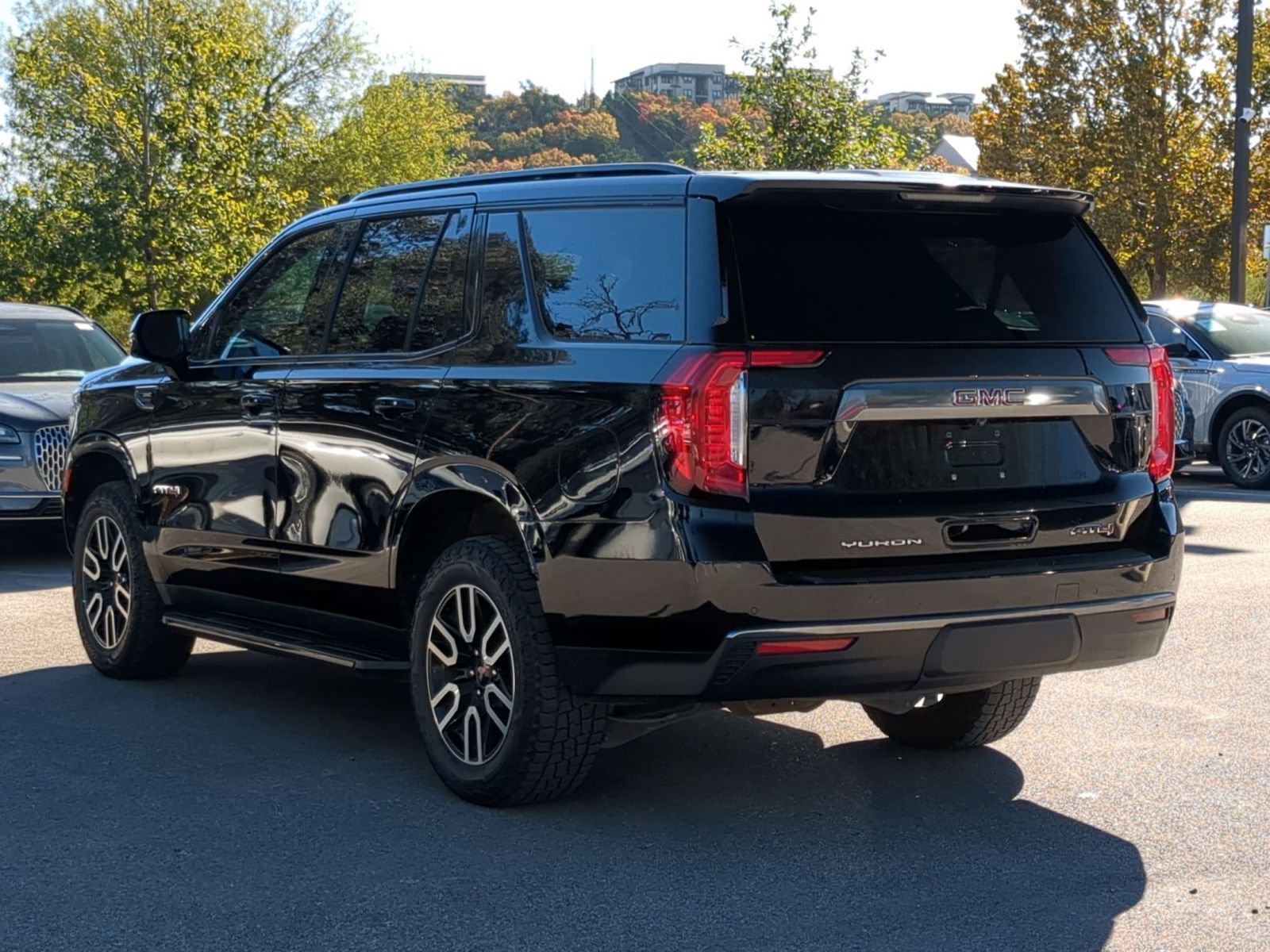 Used 2021 GMC Yukon AT4 w/ Rear Media and Nav Package image 5