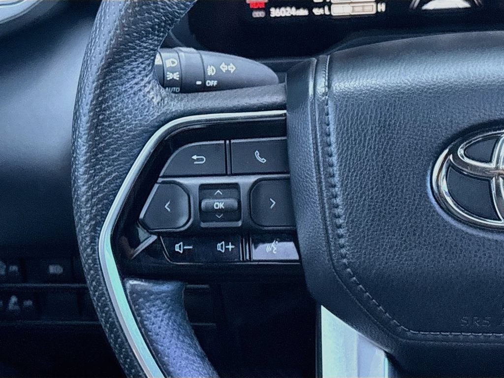 Used 2023 Toyota Tundra Platinum AWD/4WD image 11