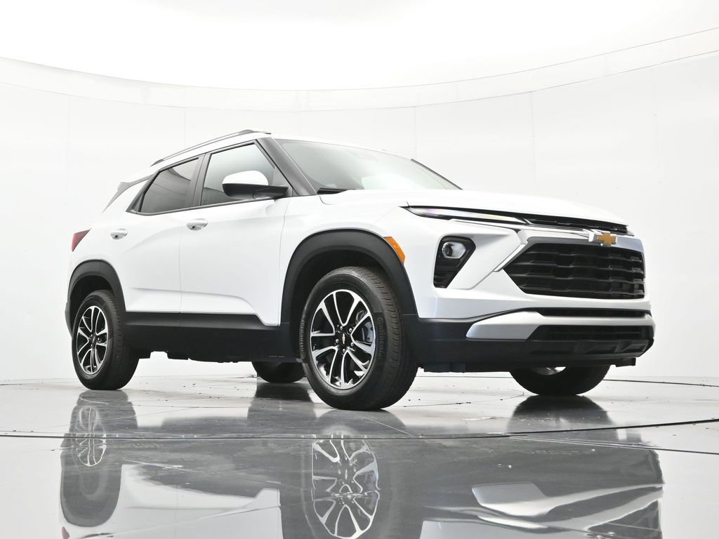 Used 2025 Chevrolet TrailBlazer LT FWD image 37
