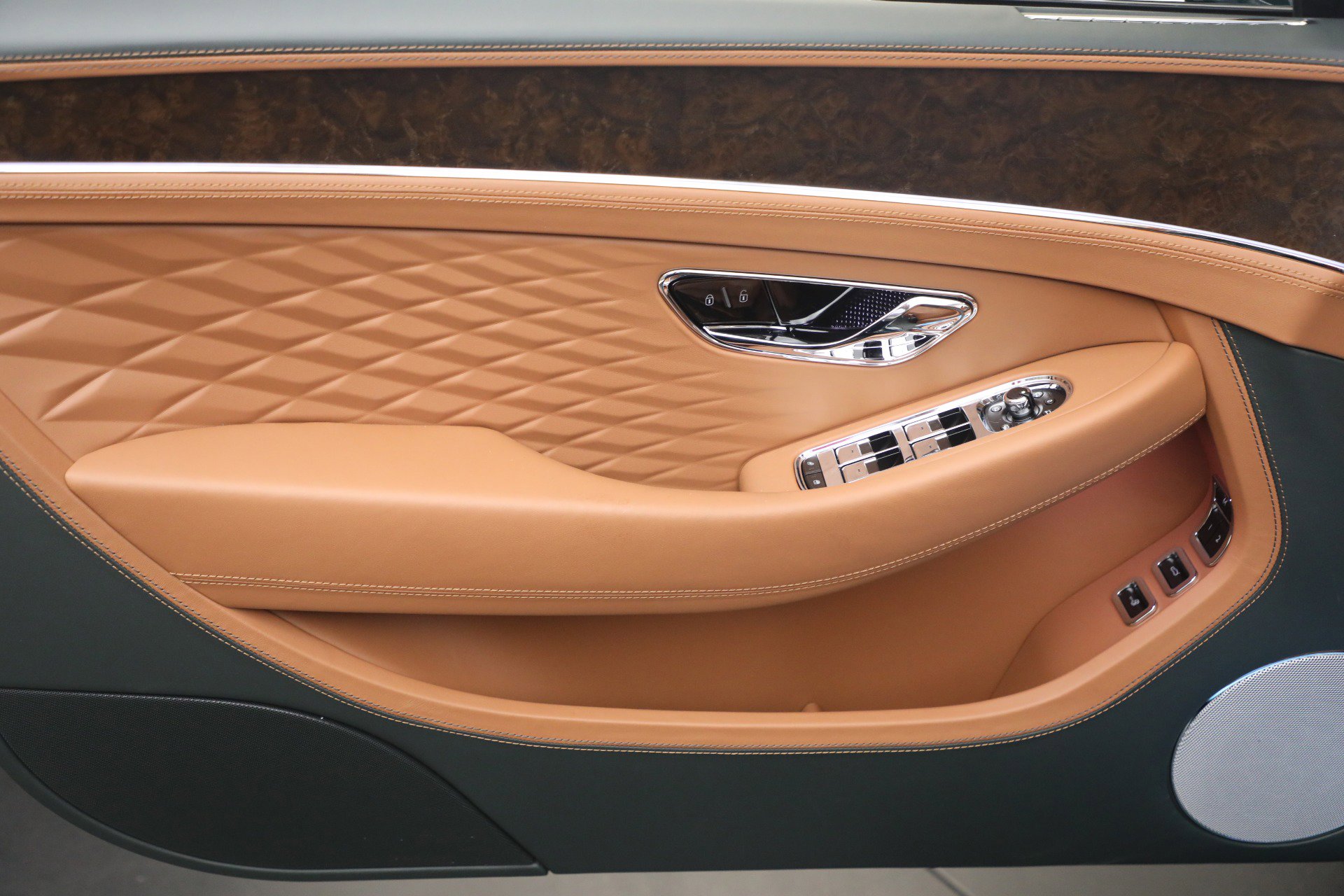 New 2026 Bentley Continental GTC AWD/4WD image 22