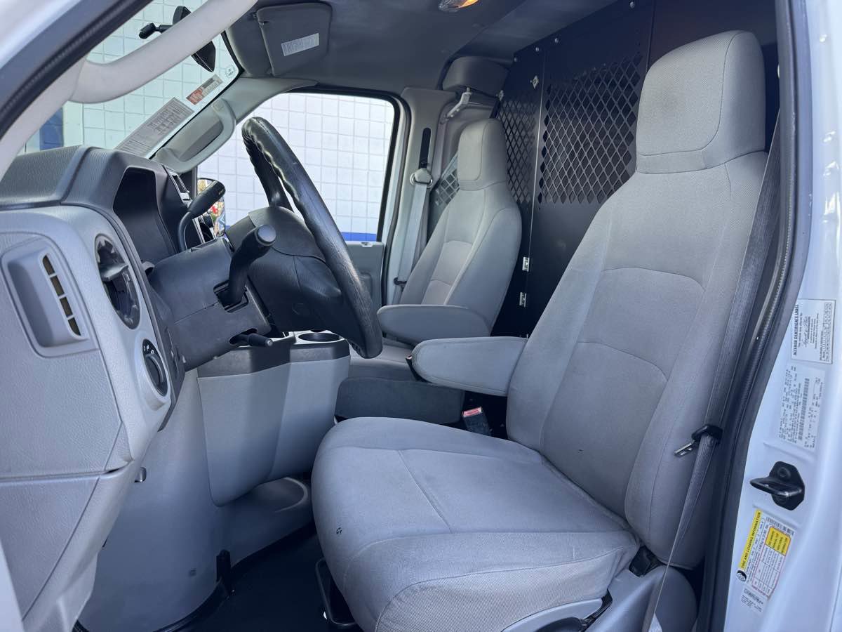 Used 2014 Ford E-150 and Econoline 150 w/ Power Group image 6