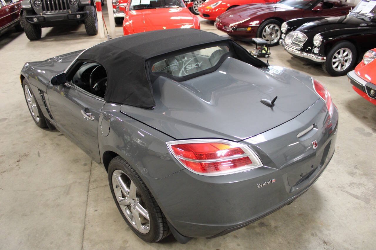 Used 2009 Saturn Sky Red Line RWD image 16