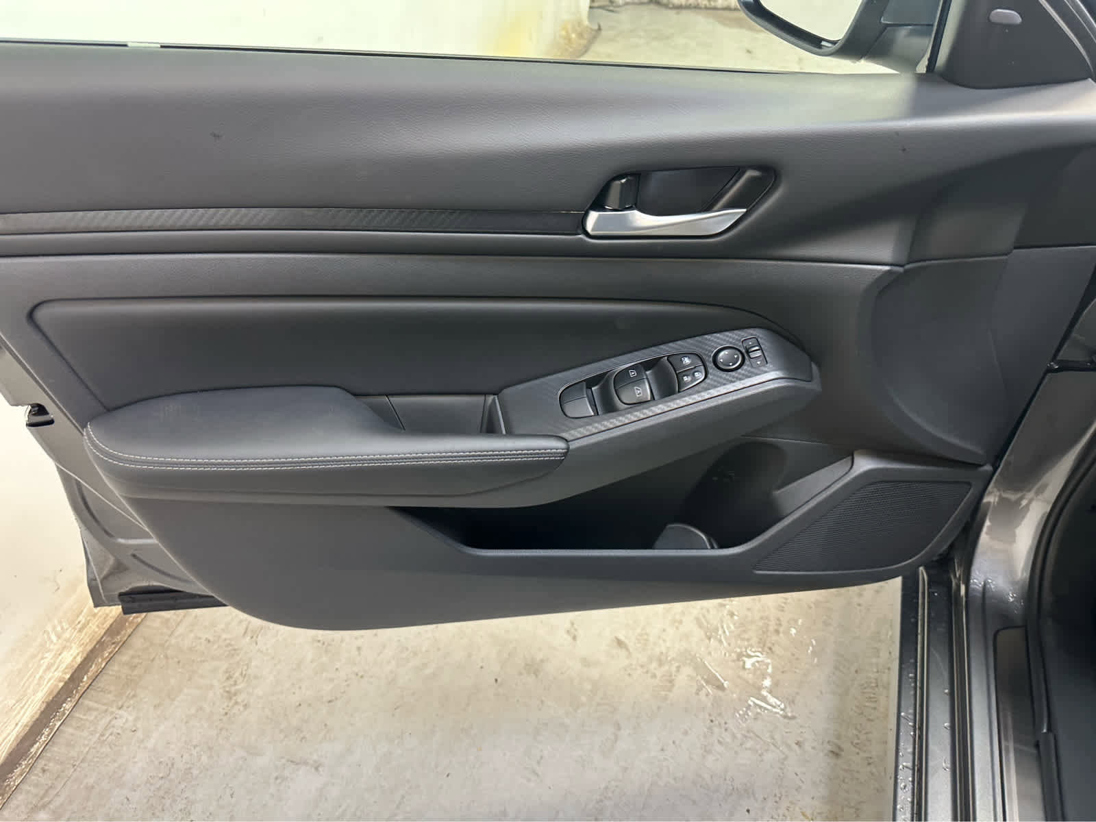 New 2025 Nissan Altima 2.5 SV AWD/4WD image 14