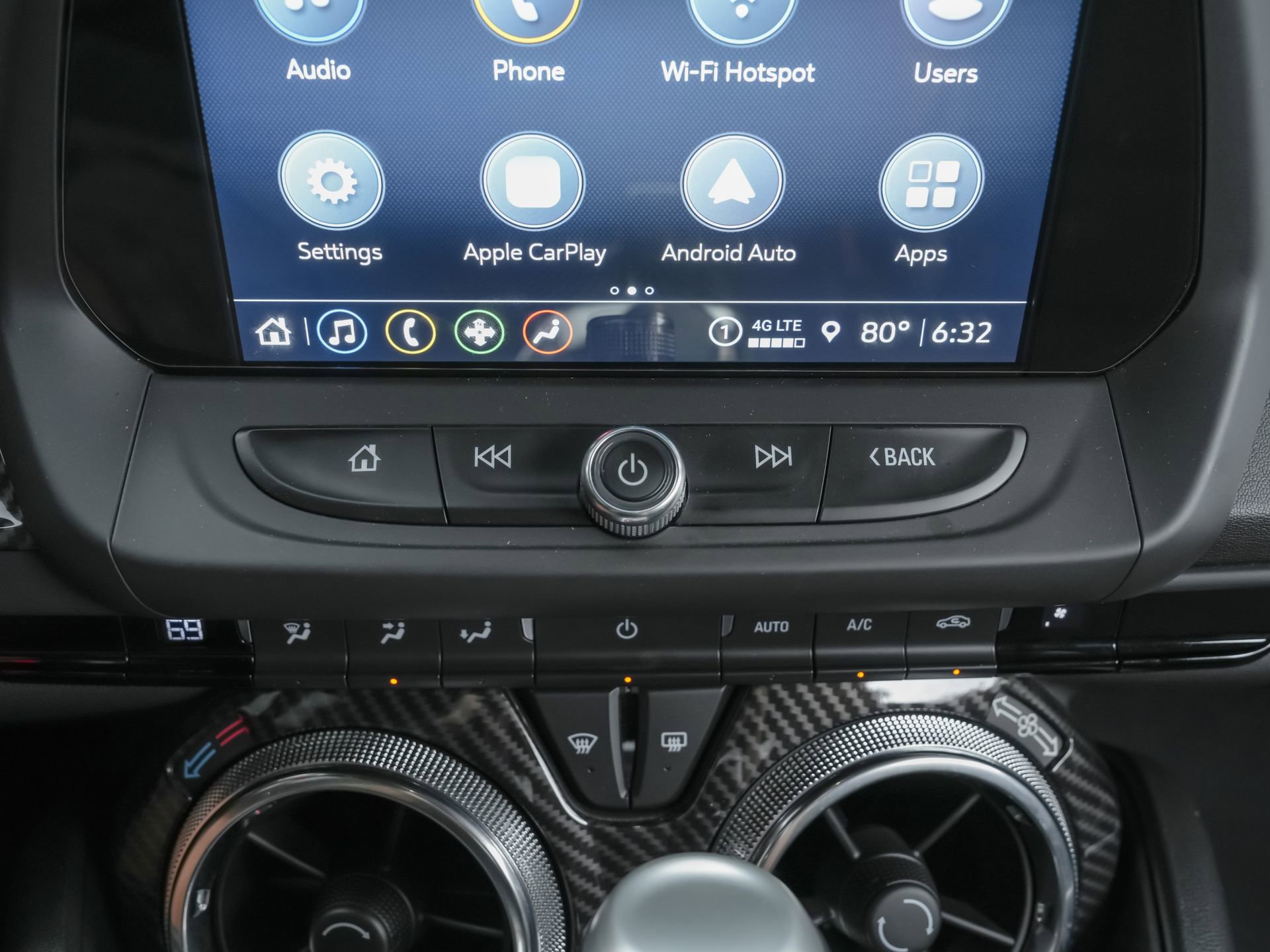 Used 2023 Chevrolet Camaro LT w/ Technology Package RWD image 15