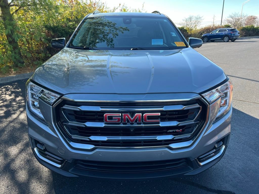 Used 2023 GMC Terrain AT4 w/ Tech Package image 8