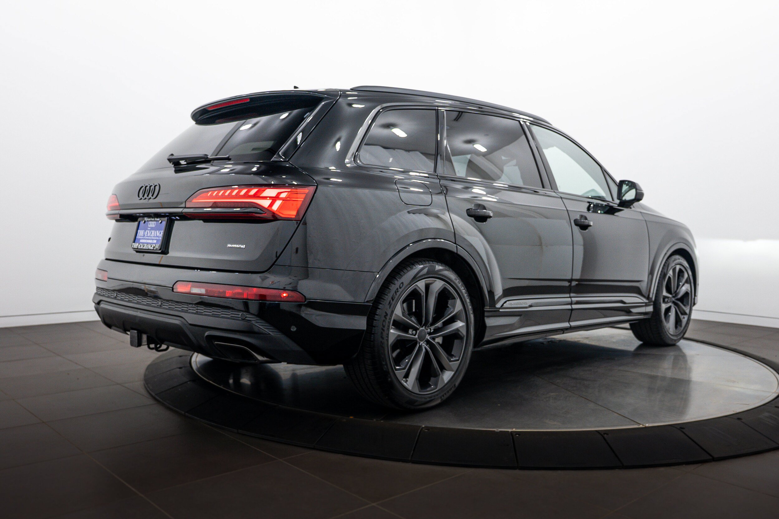 Used 2026 Audi Q7 3.0T Premium Plus w/ Premium Plus Package AWD/4WD image 4