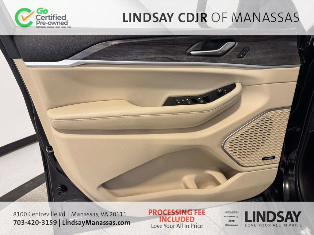 Certified 2021 Jeep Grand Cherokee L Limited AWD/4WD image 18
