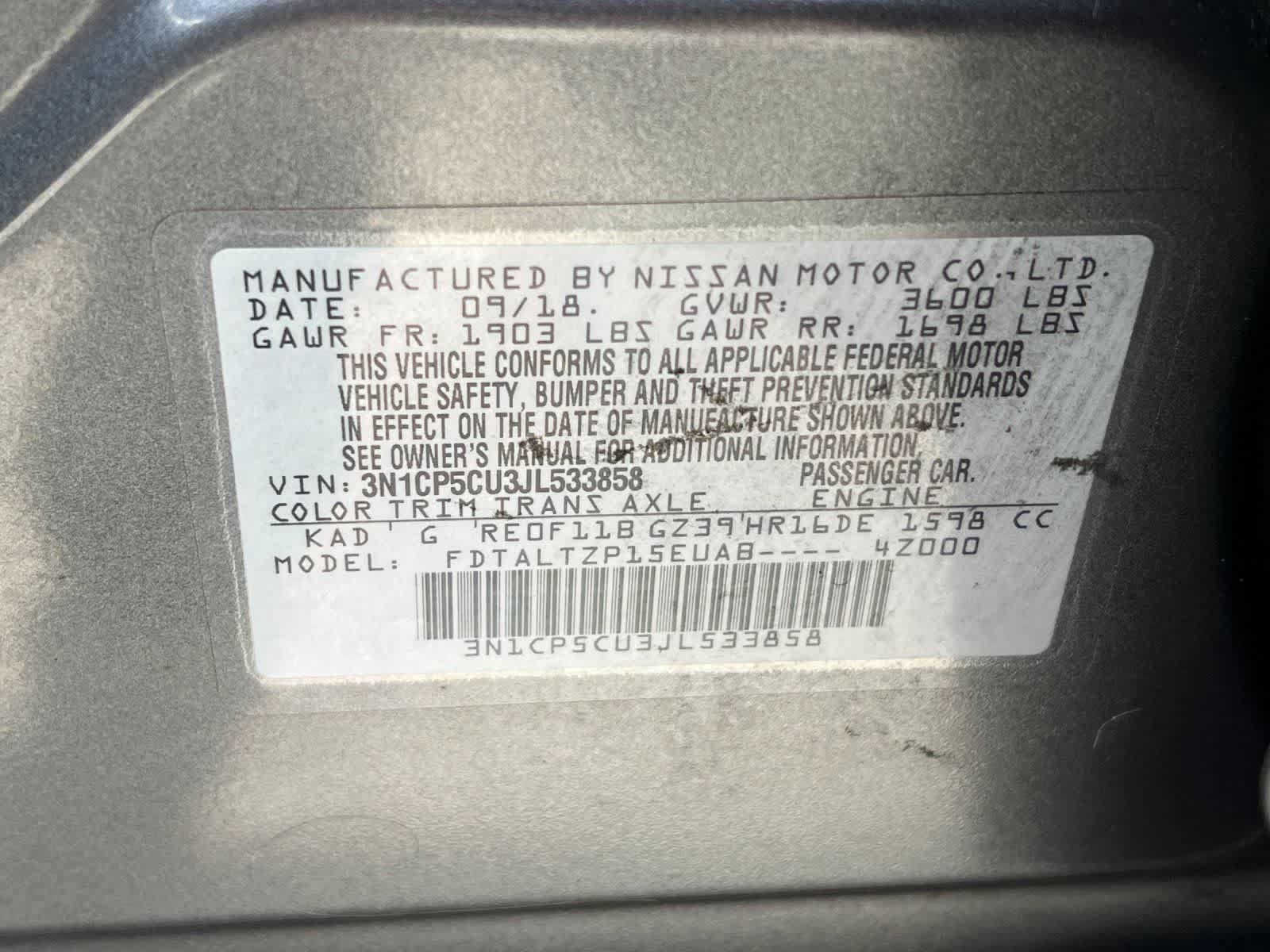 Used 2018 Nissan Kicks SR w/ Exterior Package FWD image 32