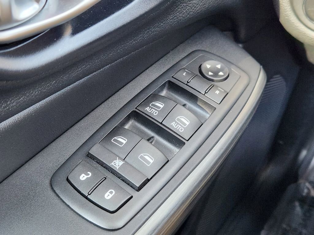 Used 2016 Jeep Cherokee High Altitude image 22