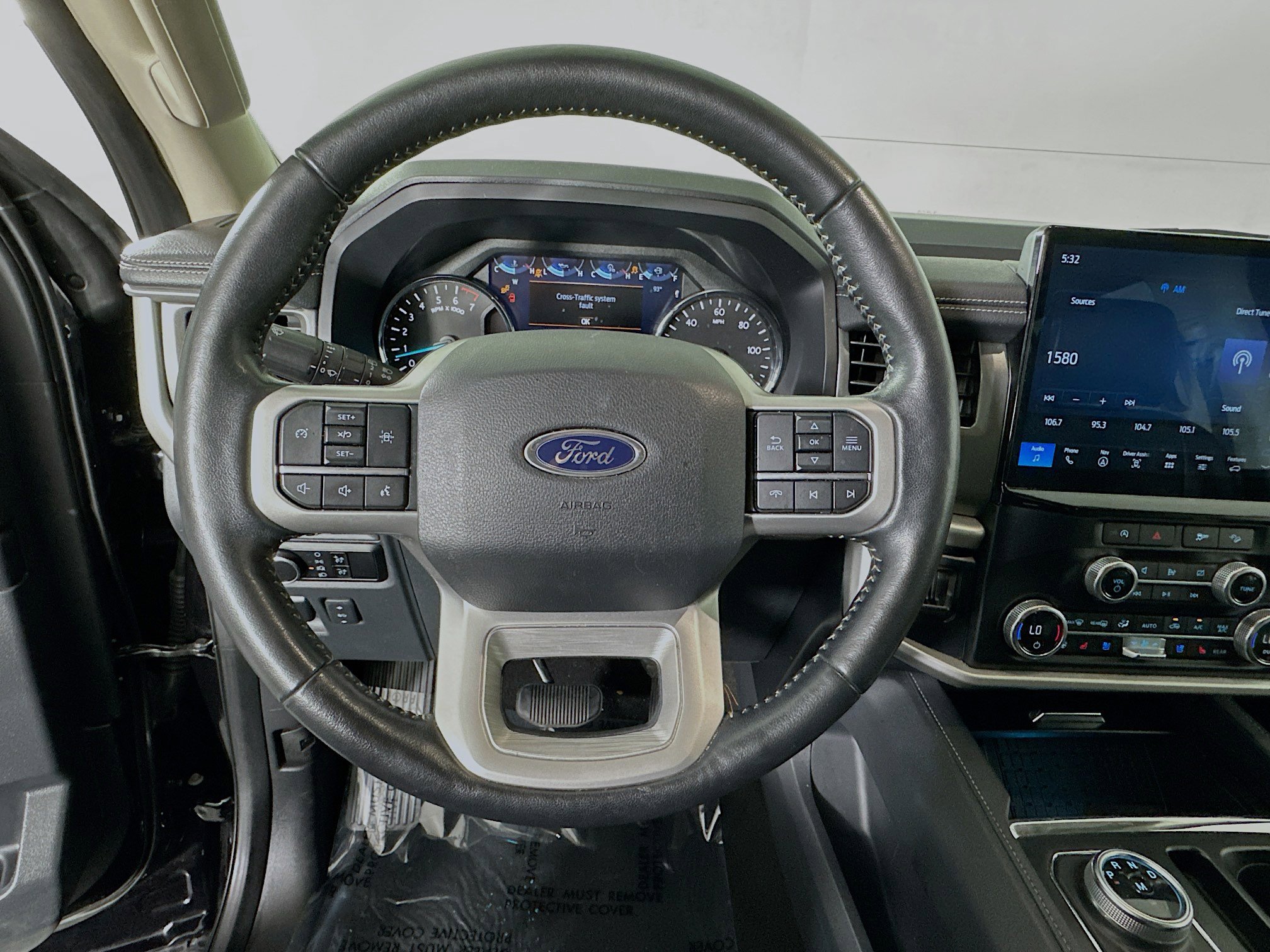 Used 2024 Ford Expedition XLT image 15