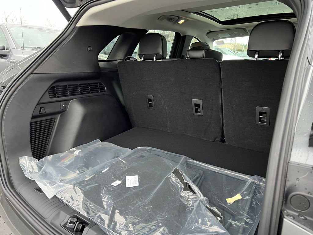 New 2024 Ford Escape SE w/ PHEV Premium Package FWD image 11