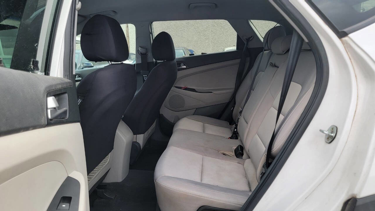 Used 2016 Hyundai Tucson SE w/ Option Group 02 image 24