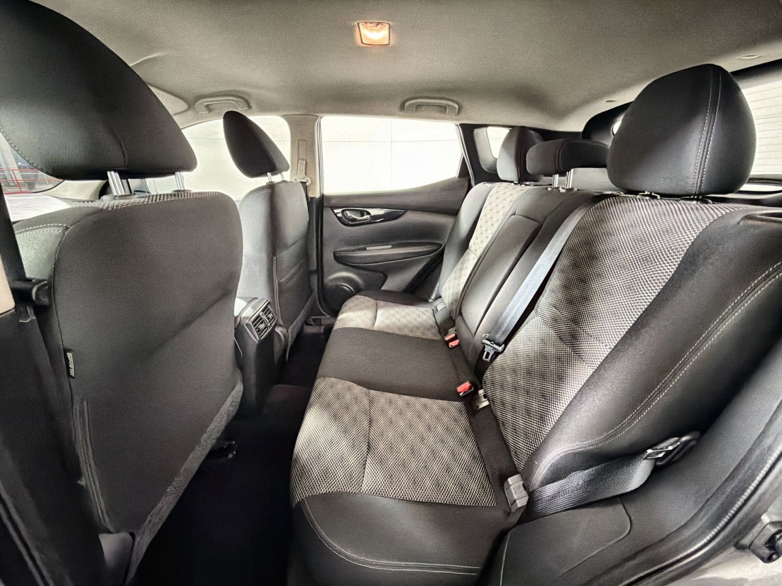 Used 2018 Nissan Rogue Sport SV image 23