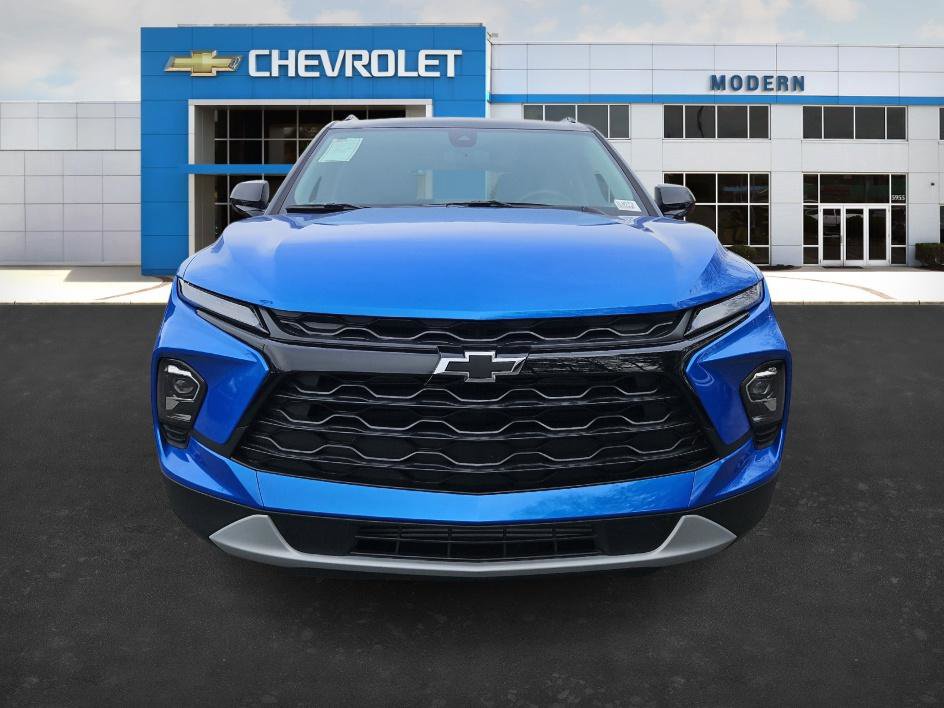 New 2025 Chevrolet Blazer LT w/ Midnight/Sport Edition image 7
