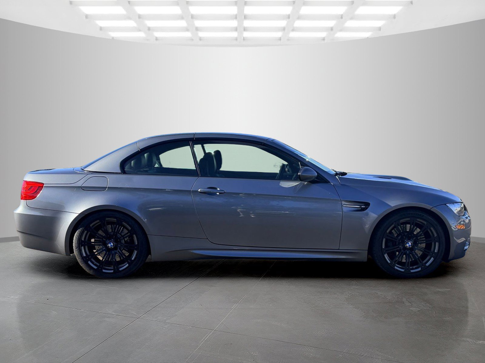 Used 2011 BMW M3 Convertible RWD image 4
