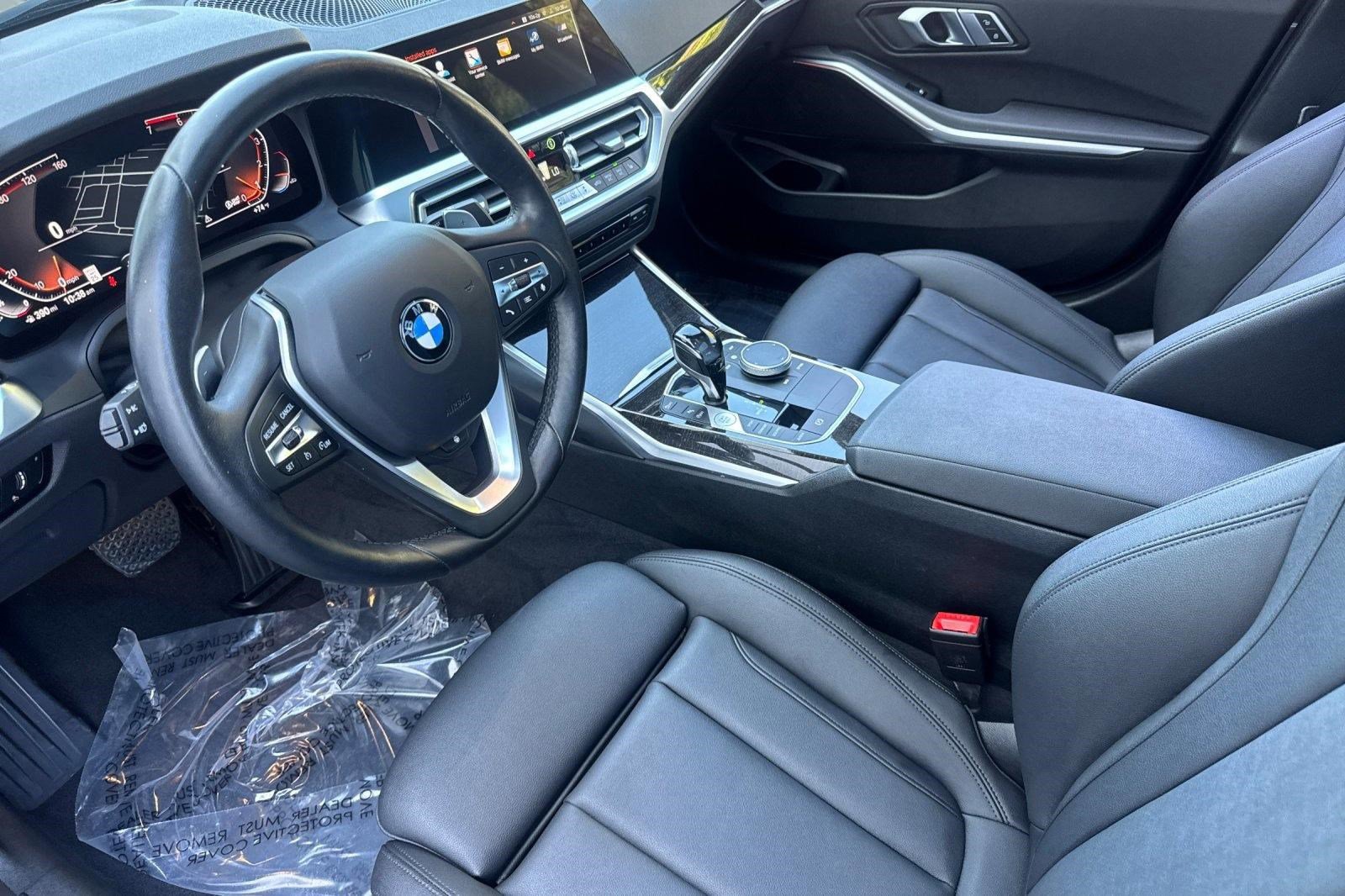 Used 2021 BMW 330i Sedan w/ Driving Assistance Package RWD image 4