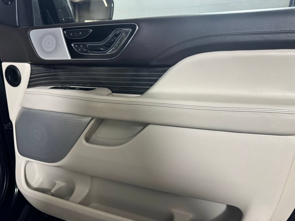 Certified 2023 Lincoln Navigator L Black Label AWD/4WD image 15