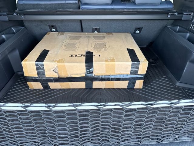 Used 2025 Toyota 4Runner 4WD image 12