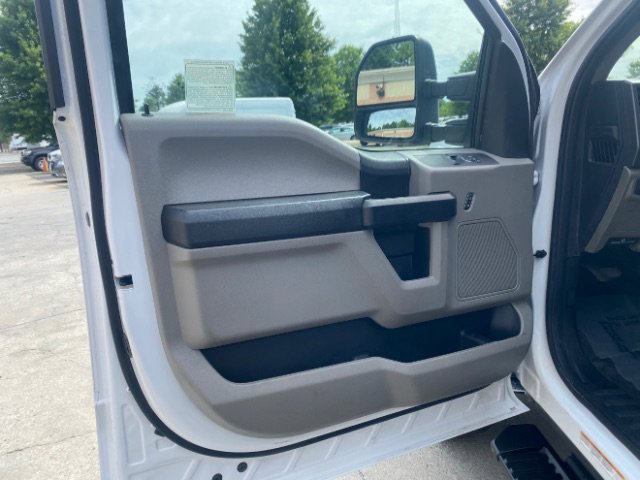 Used 2021 Ford F550 2WD Regular Cab Super Duty image 19