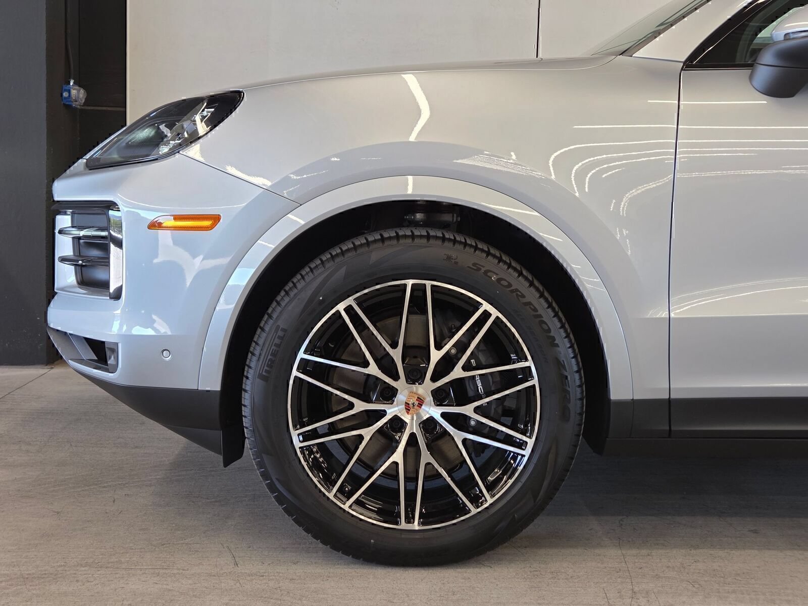 Certified 2026 Porsche Cayenne AWD/4WD image 9