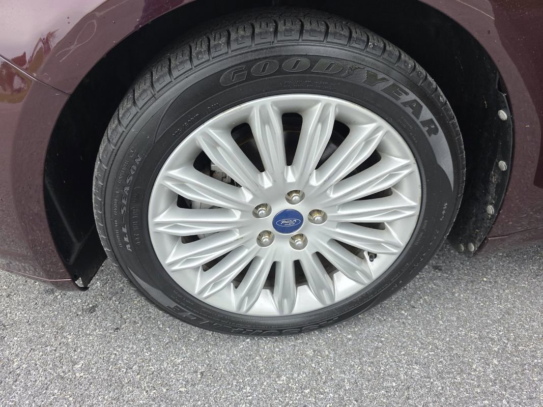 Used 2013 Ford Fusion SE FWD image 28