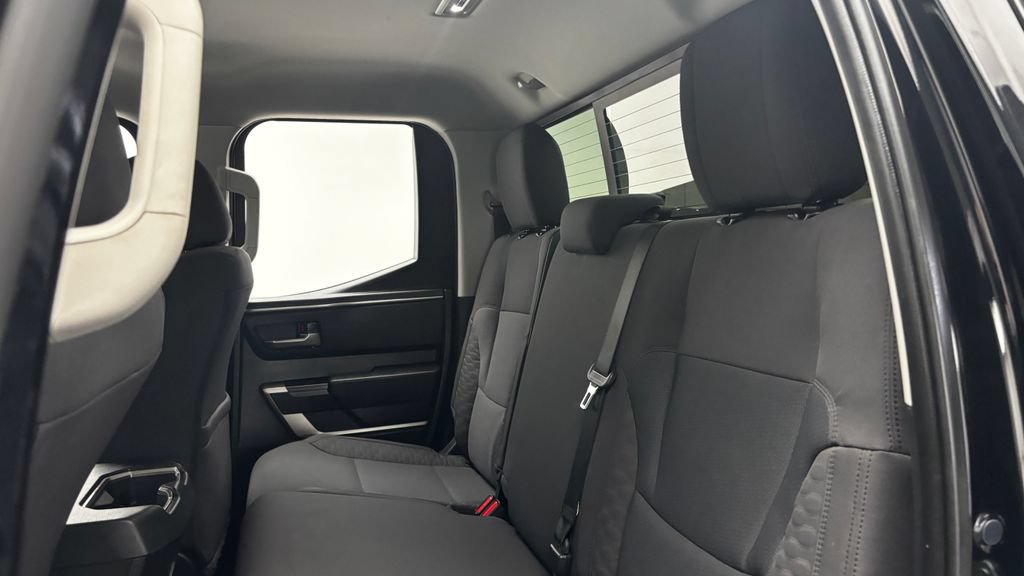 Used 2022 Toyota Tundra SR5 w/ SR5 Convenience Package AWD/4WD image 29