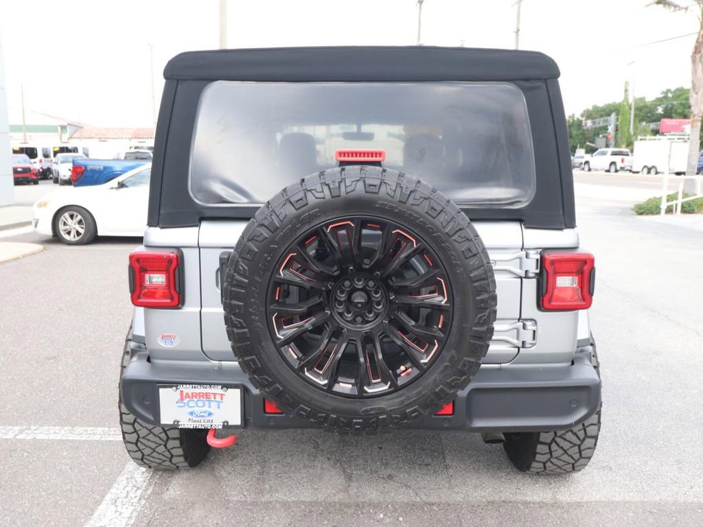 Used 2021 Jeep Wrangler Unlimited Sahara AWD/4WD image 13